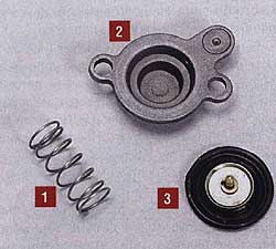 2005 10 17 scooter carburator 15.jpg